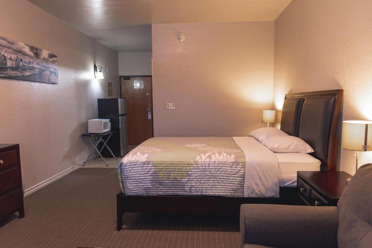Premium Inn And Suites Killeen Exterior photo