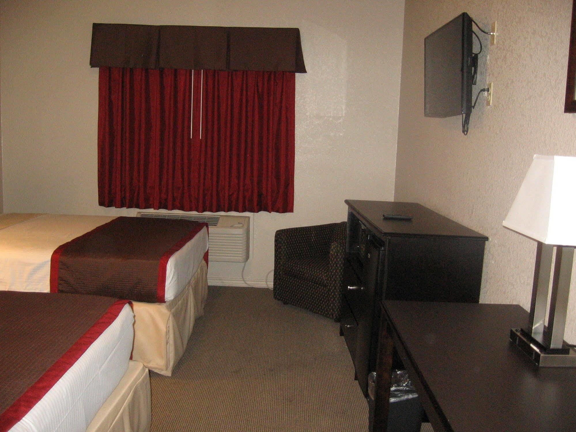 Premium Inn And Suites Killeen Exterior photo